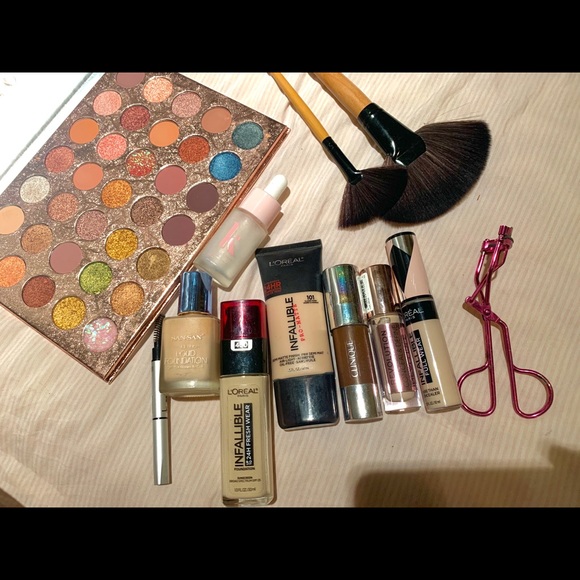 Assorted Makeup - Picture 1 of 1